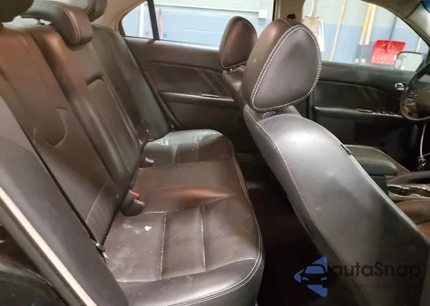 2011 Ford Fusion Sport z USA, uszkodzony, nr VIN 3FAHP0KC8BR307737